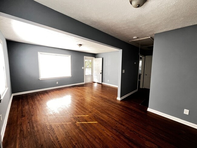 Foto del edificio - 2 Bedroom Home Dixie High Way