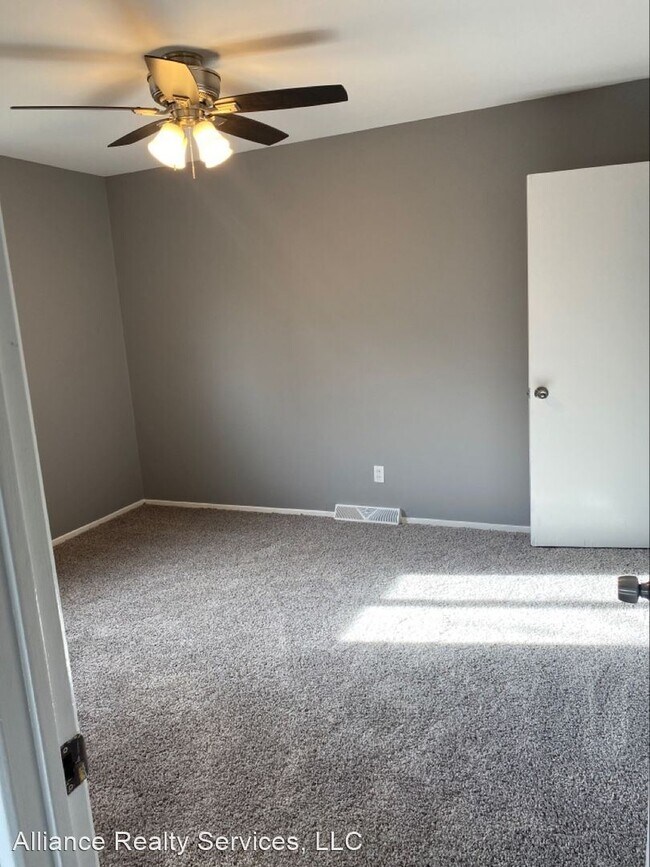 Building Photo - 4 br, 2 bath House - 3805 Keats Dr