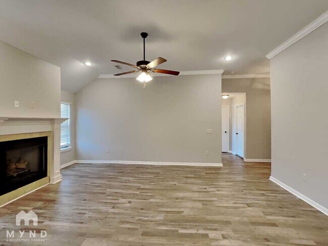 Foto del edificio - 440 Timber Ridge St