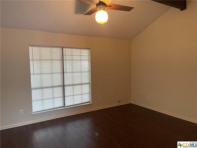 Building Photo - 106 Sagemont Ave