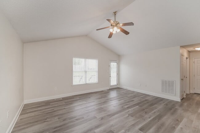 Foto del edificio - 4512 Carol Ct