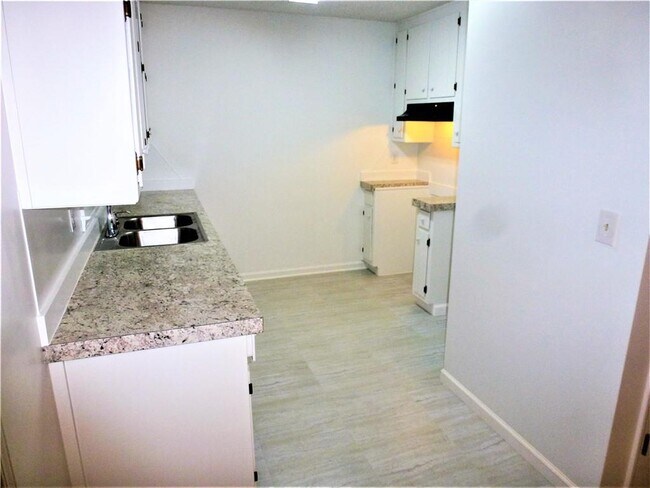Foto del edificio - 382 Cross Creek Pl