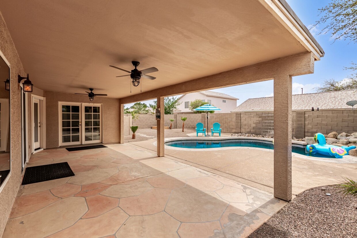 Foto principal - Single Level Pool Home Available Now