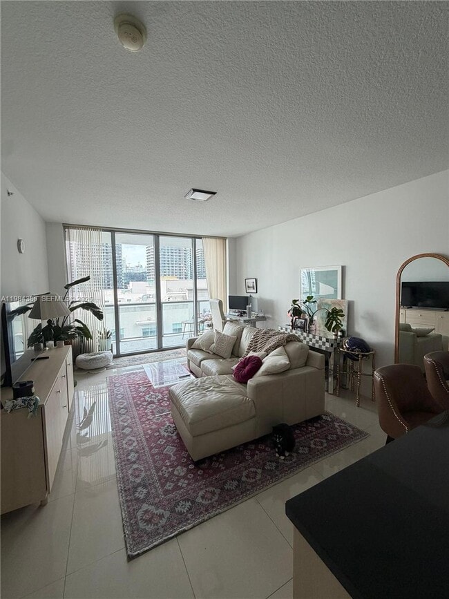 Foto del edificio - 1111 SW 1st Ave