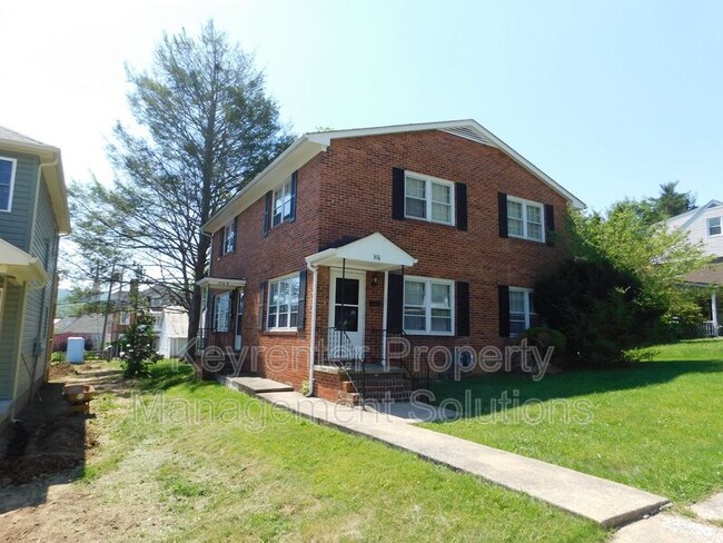 Building Photo - 316 Walnut Ave