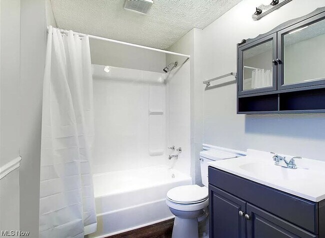 Foto del edificio - 3BR NE Canton Home