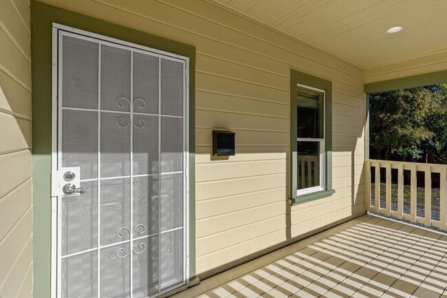 Foto del edificio - Welcoming 3-Bedroom, 1-Bath Single-Family Home