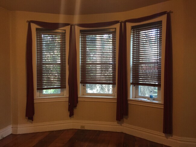 Dinning room - 120 S Braddock Ave