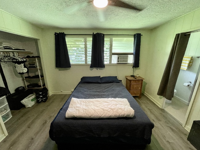 Building Photo - 6065A Kolopua St