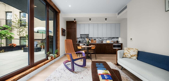 Building Photo - 61 Rivington St