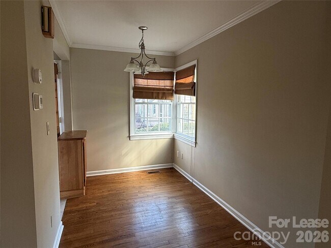 Building Photo - 524 Wakefield Dr