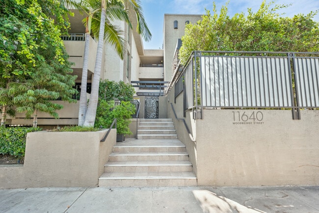 Building Photo - 11640 Woodbridge St