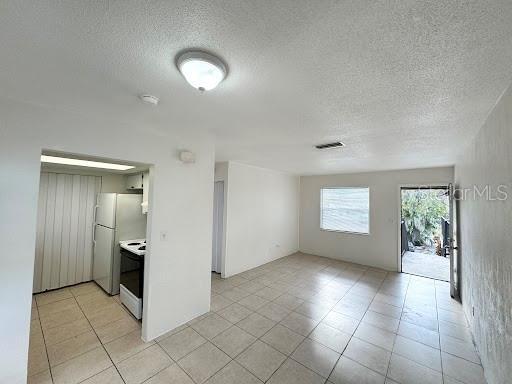 Foto del edificio - 1221 Kennedy Rd