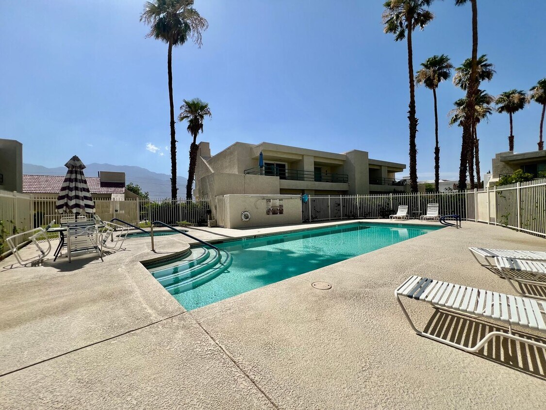 Primary Photo - AVAILABLE NOW! 1 Bedroom 1 Bathroom UPPER ...