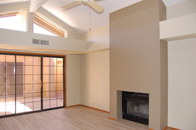 Building Photo - 11091 N 110th Pl