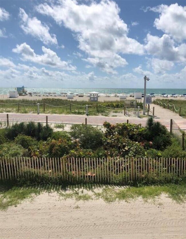 Building Photo - 465 Ocean Dr