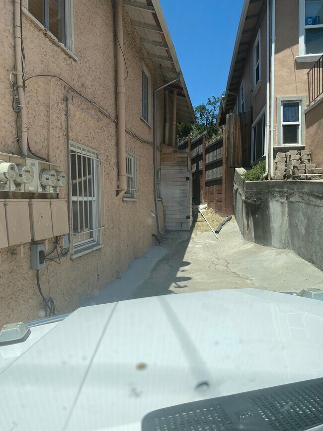 Foto del edificio - 4704 MacArthur Blvd