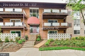 Building Photo - 214 Locust St SE