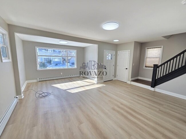 Building Photo - 219 Clark St