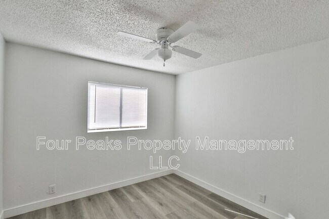 Foto del edificio - 1417 E Southern Ave