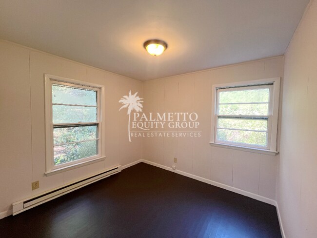 Foto del edificio - 2217 E Gate City Blvd