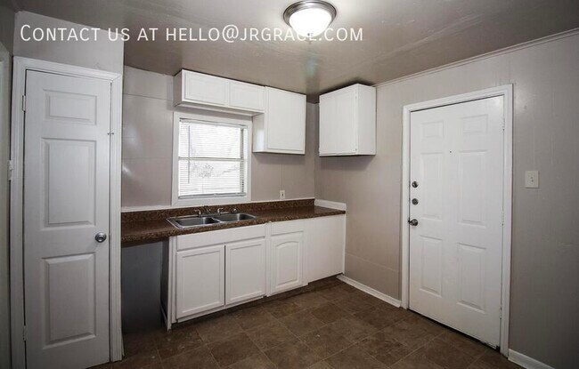 Foto del edificio - 933 Houston St