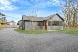 Building Photo - 23 Roosevelt Blvd