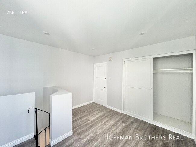 Foto del edificio - 427 N Oakhurst Dr