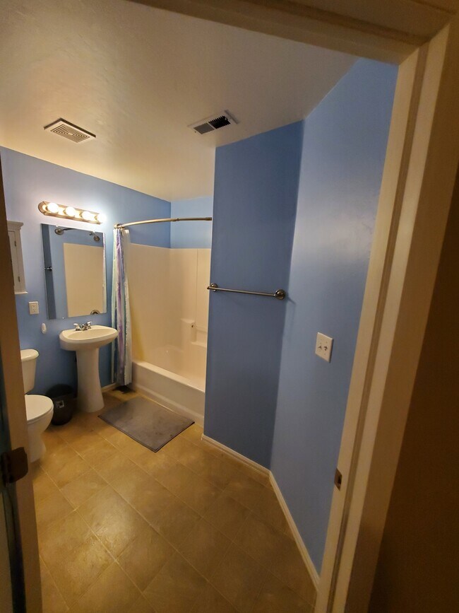 Foto del edificio - 2476 Orion Way