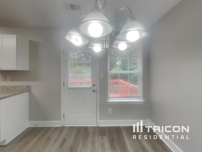 Building Photo - 7010 Red Maple Ln