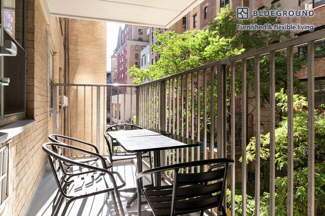 Foto del edificio - 50 W 97th St