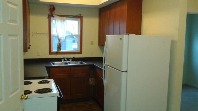 Building Photo - 804 26th Avenue NE. Apt # 1