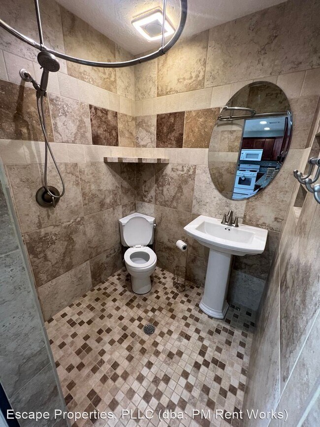 Foto del edificio - 1 br, 1 bath House - 156 N. 300 W.