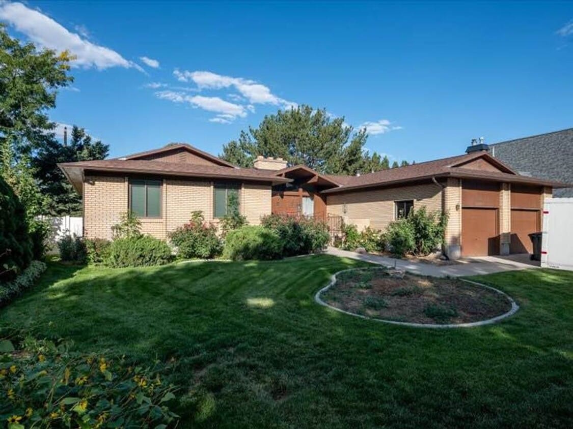 Charming 2bd/1bth | Fully Furnished! | Gre... - Charming 2bd/1bth | Fully Furnished! | Gre...