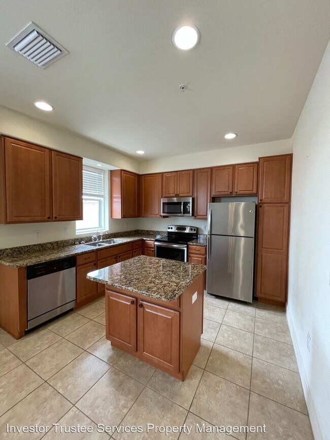Foto del edificio - 4 br, 3.5 bath House - 2386 Bella Vista Dr