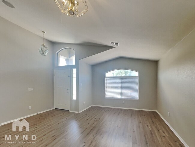 Foto del edificio - 42319 W Anne Ln