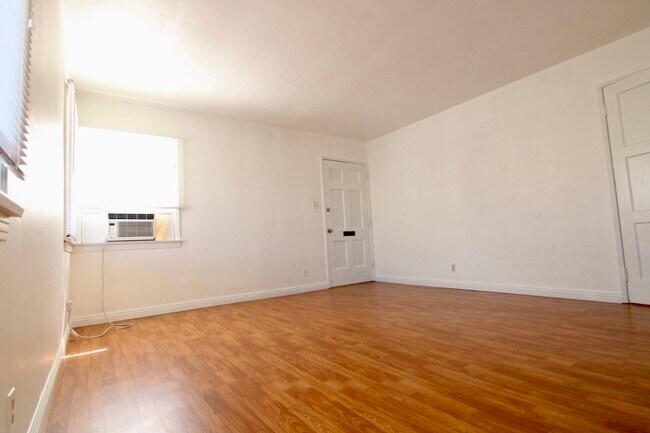 Building Photo - 3927 Sawtelle Blvd