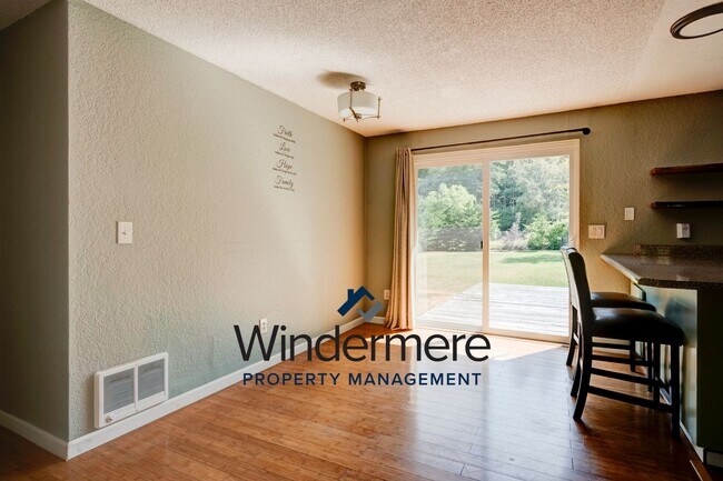 Building Photo - Adorable 3 bedroom home in Woodland Estates