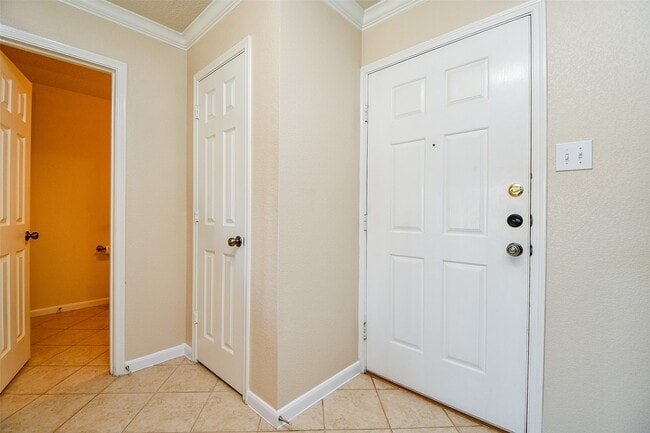 Building Photo - 22238 Orchard Dale Dr