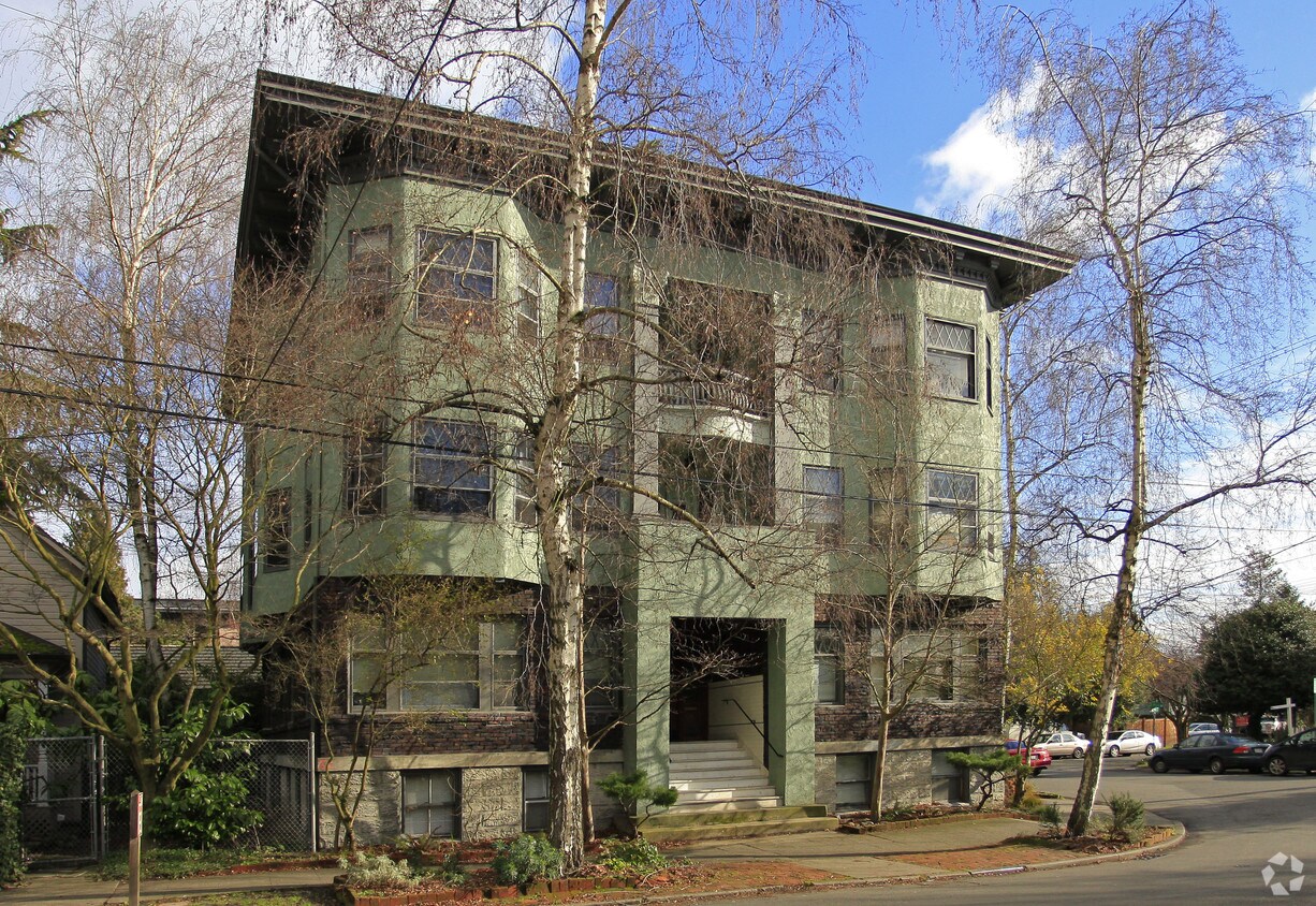 Building Photo - Baird Apartments