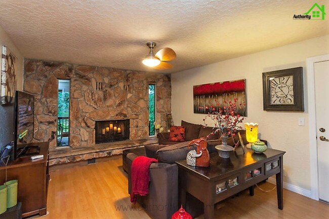 Foto del edificio - 11700 Wilvern Ln