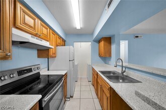 Building Photo - 2885 Winkler Ave