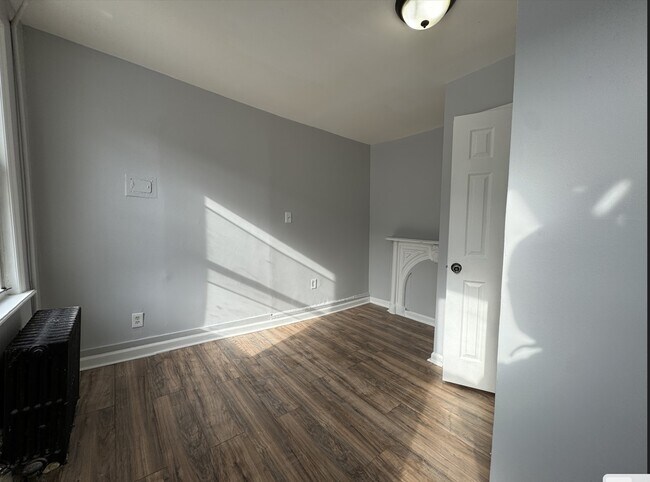 52 Harrison Ave 4 - 54 Harrison Ave