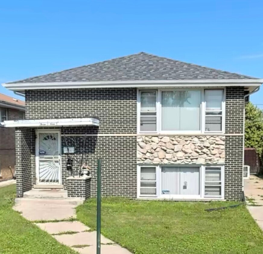 Front Property View - 309 Bensley Ave