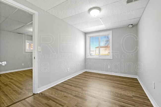 Building Photo - 706 Roselane St
