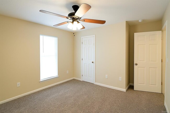 Building Photo - 3310 Branch St