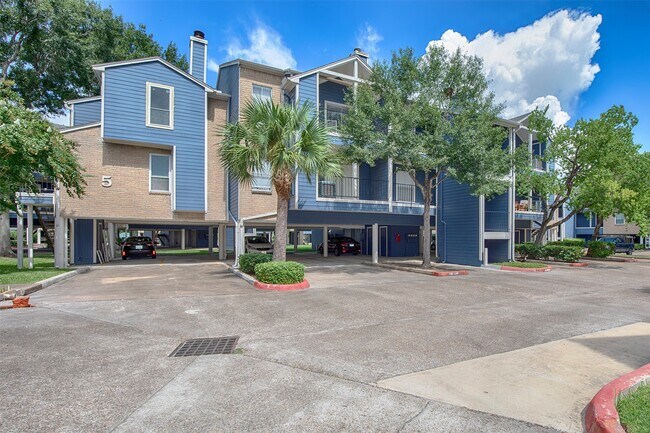 Foto del edificio - 18511 Egret Bay Blvd