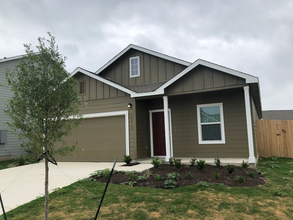 Foto principal - Charming 4/2 Single Story in Riverhill - G...