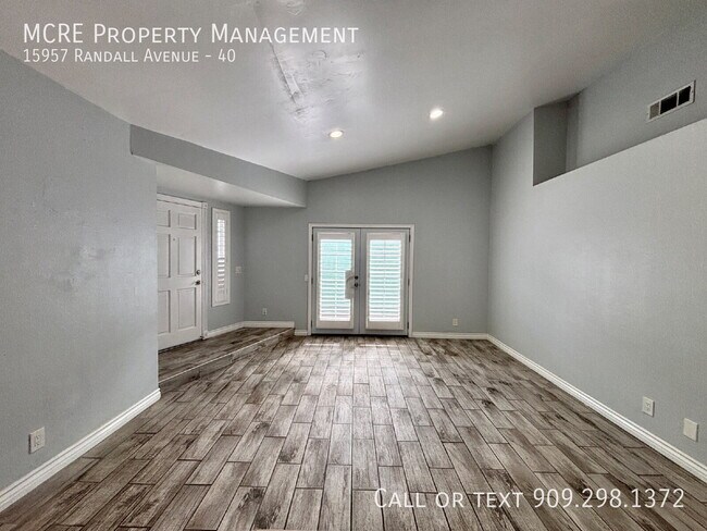 Foto del edificio - 15957 Randall Ave