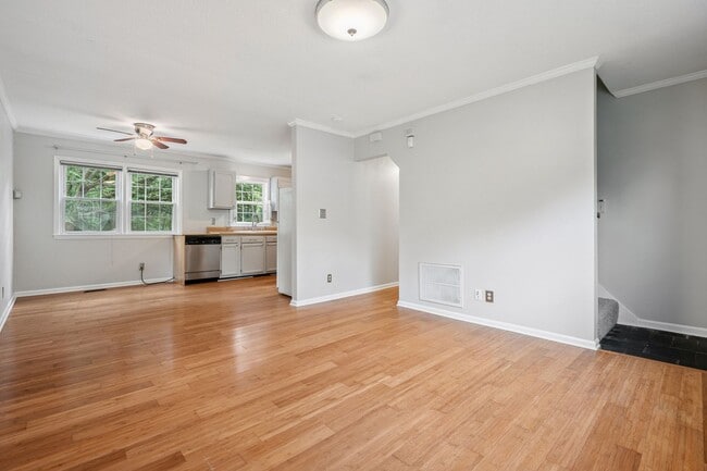 Building Photo - 3BR Home with Large Backyard in Carrboro!